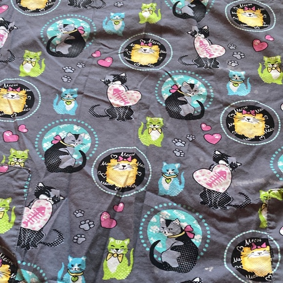 Cat scrub - Picture 2 of 3